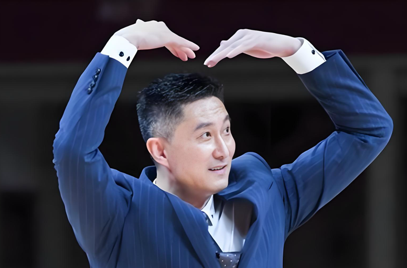 kaiyun-赢吉林21分！广东队还收到3个好消息，杜锋笑容满面